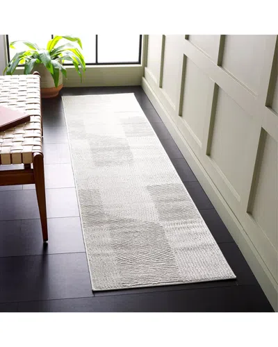 Safavieh Saylor 100 Area Rug In Ivory
