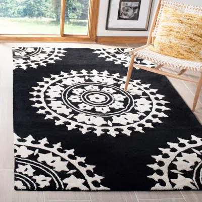 Safavieh Soho Hand Made Area Rug, Black / Ivory Bohemian Style Non-shedding
