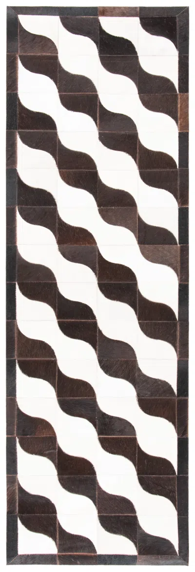 Safavieh Studio Leather Rug In Brown