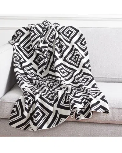 Safavieh Veda Throw In Black