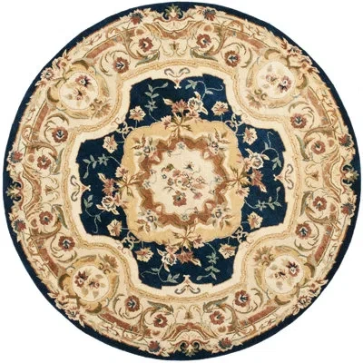 Safavieh Wool Rug In Neutral