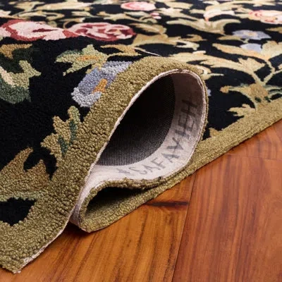 Safavieh Wool Rug In Black