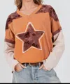 Sage+fig Star Patch Top In Brown In Brown