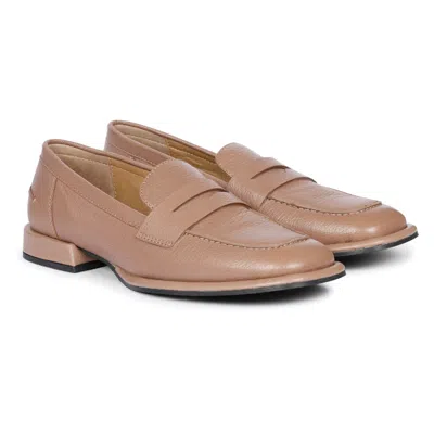SAINT G WOMEN'S BLACK / WHITE / BROWN CARLA TAUPE PENNY LOAFERS