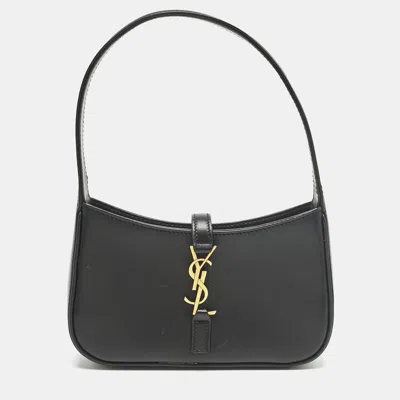 Pre-owned Saint Laurent Black Leather Mini Le 5 À 7 Bag