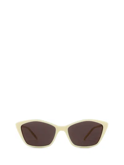 Saint Laurent Cat-eye Frame Sunglasses In 005
