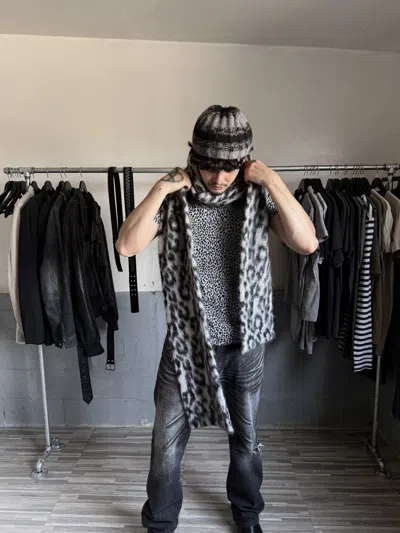 Pre-owned Saint Laurent Fw14 Baby Cat Tee - Hedi Slimane Runway In Gray