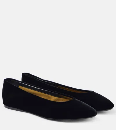 Saint Laurent Gio Velvet Ballet Flats In Black