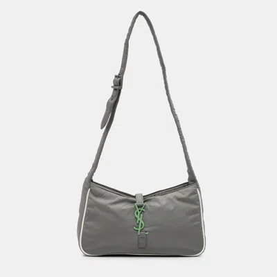Pre-owned Saint Laurent Grey Nylon Le 5 A 7 Shoulder Bag In Gray