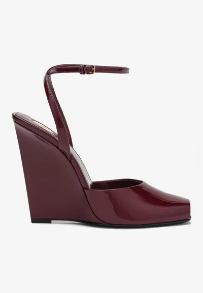 Saint Laurent La Scandale 110 Leather Sandals In Burgundy