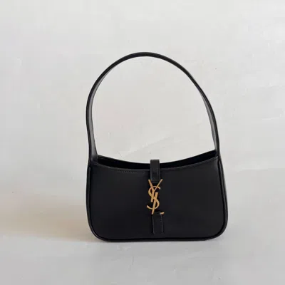 Pre-owned Saint Laurent Le 5 À 7 Hobo Mini Bag In Smooth Black Leather