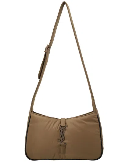 Saint Laurent Le 5 À 7 Logo Plaque Crossbody Bag In Black