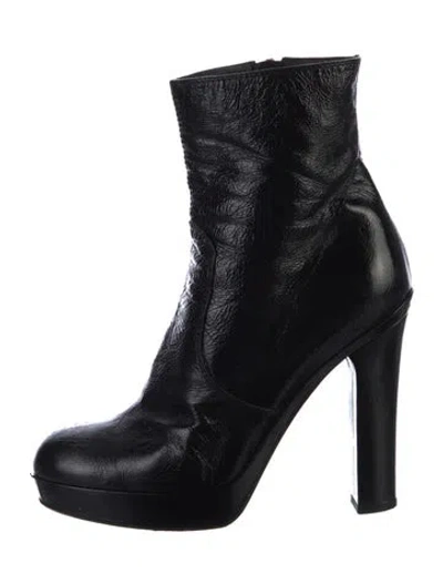 Pre-owned Saint Laurent Leather Boots In Black