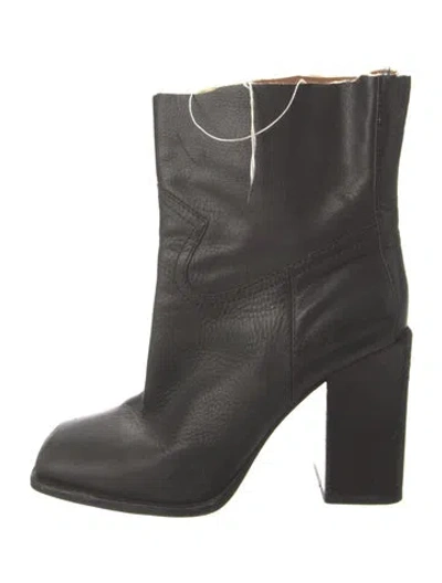 Pre-owned Saint Laurent Leather Boots In Black