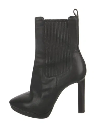 Pre-owned Saint Laurent Leather Chelsea Boots In Black