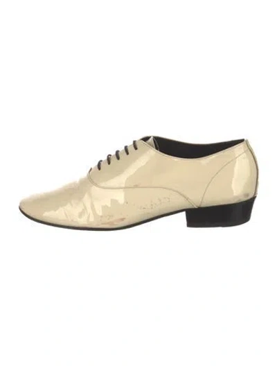 Pre-owned Saint Laurent Patent Leather Oxfords In White