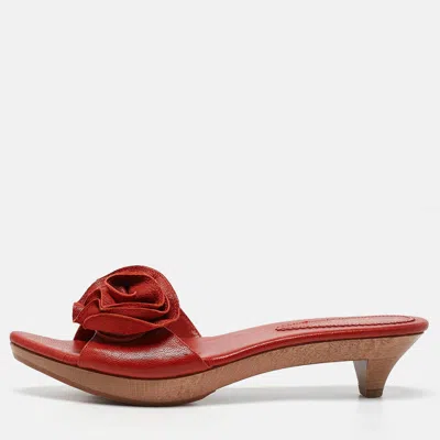 Pre-owned Saint Laurent Red Leather Flower Applique Clogs Size 39