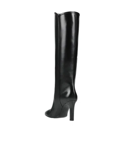 Saint Laurent Simple Leather Boots In Black