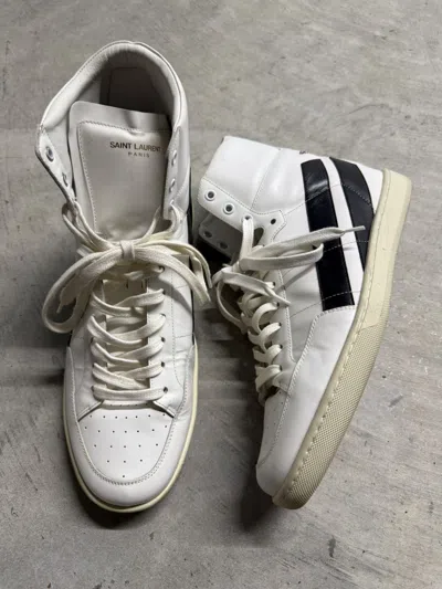 Pre-owned Saint Laurent Sl/36h Studded Star Sneakers In White
