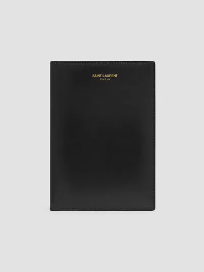 Saint Laurent Women's Paris Passport Holder In Lacquered Leather In Black