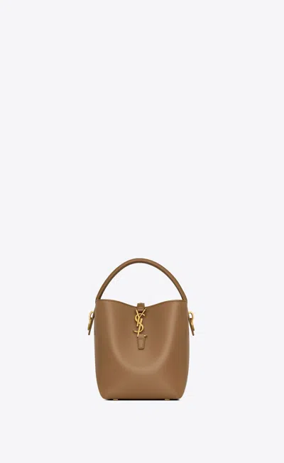 Saint Laurent Le 37 Small Leather Bucket Bag In Cream