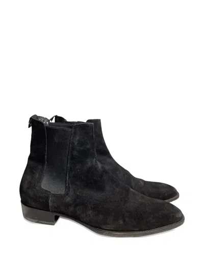 Pre-owned Saint Laurent Wyatt Suede Chelsea Boots In Black