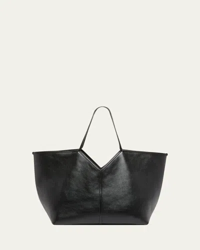 Saint Laurent Y Slim Tote Bag In Leather In Black