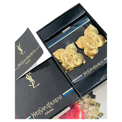 Pre-owned Saint Laurent Yves  Ysl Haute Couture Iconic Layer Dogwood Flower Earrings In Multiple
