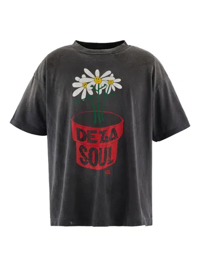 Saint Mxxxxxx De La Soul T-shirt In Gray
