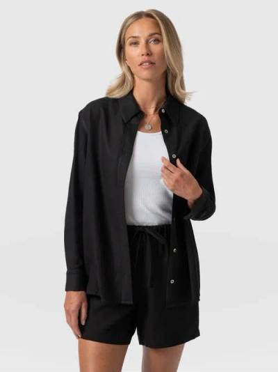 Saint + Sofia Boyfriend Shirt In Black