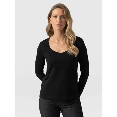 Saint + Sofia Scoop Neck Long Sleeve Tee In Black