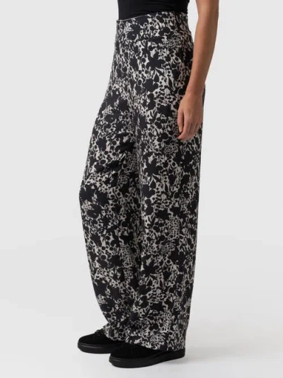 Saint + Sofia Sienna High Waisted Pant In Black