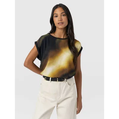 Saint + Sofia Turn Up Contrast Tee In Yellow