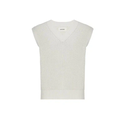 Saison Sleeveless Knitted Jumper In White
