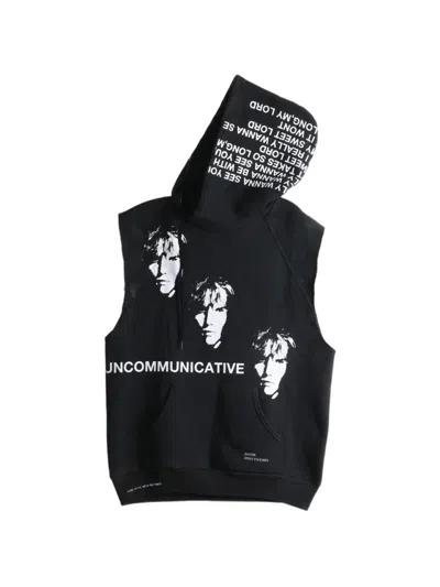 Saitos Asymmetric Sleeveless Graphic-print Hoodie In Black