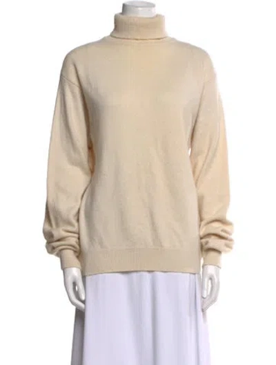 Pre-owned Saks Fifth Avenue Cashmere Turtleneck Sweater In Neutral