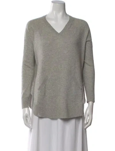 Pre-owned Saks Fifth Avenue Cashmere V-neck Sweater In Gray