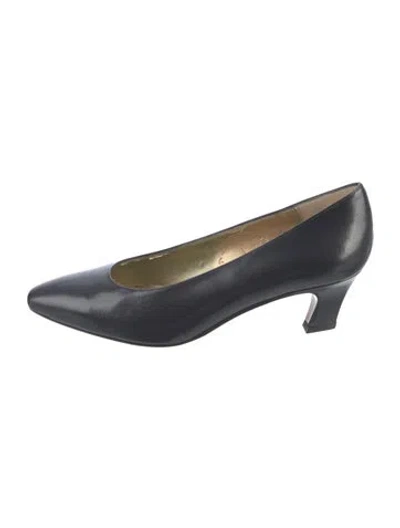 Pre-owned Saks Fifth Avenue Leather Pumps In Blue