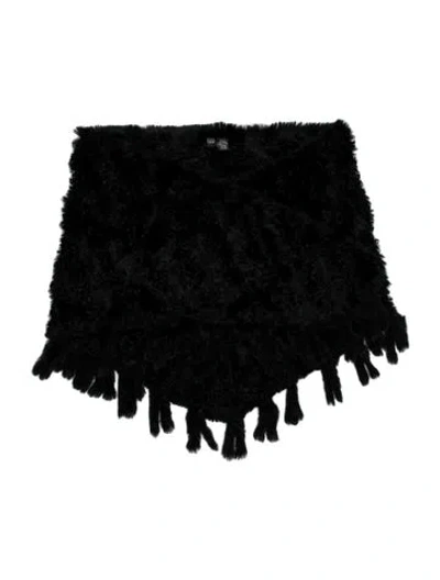 Pre-owned Saks Fifth Avenue Scarf In Black