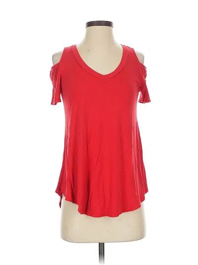 Pre-owned Saks Fifth Avenue Sleeveless T-shirt In Red
