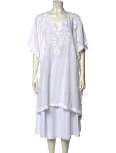 Pre-owned Saks Fifth Avenue V-neck Sweater In White