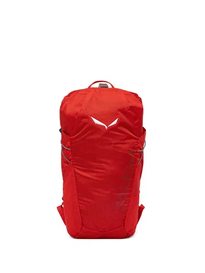 Salewa Ultra Train 22l Logo-print Backpack In Red