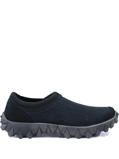 SALOMON BLACK SLIP ON SNEAKER