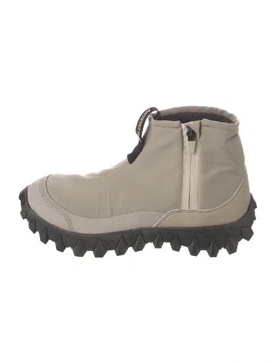 Pre-owned Salomon Hiking Boots In Neutral