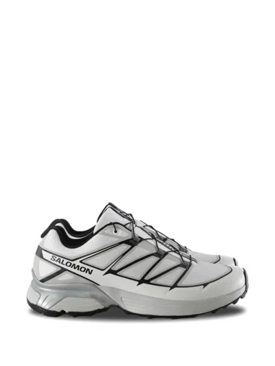 Salomon Xt-6 Gore-tex Low-top Sneakers In Gray