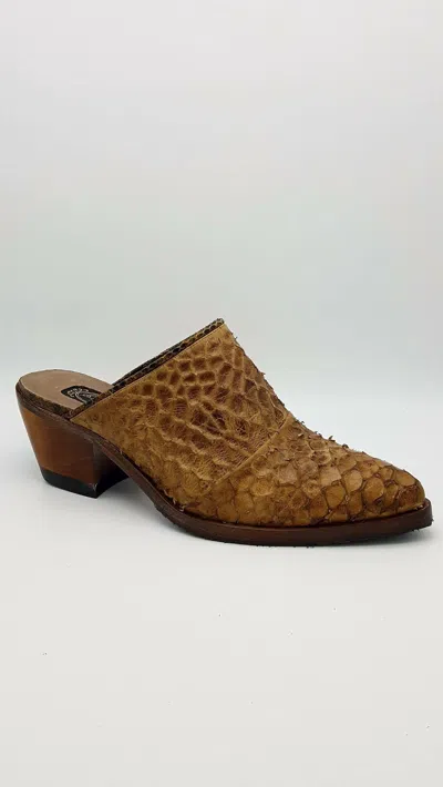 Salpy Women's Dallas Snakeskin Clog Shoes In Tan