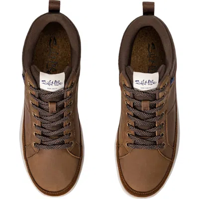 Salt Life The Hightide Sneaker In Cognac