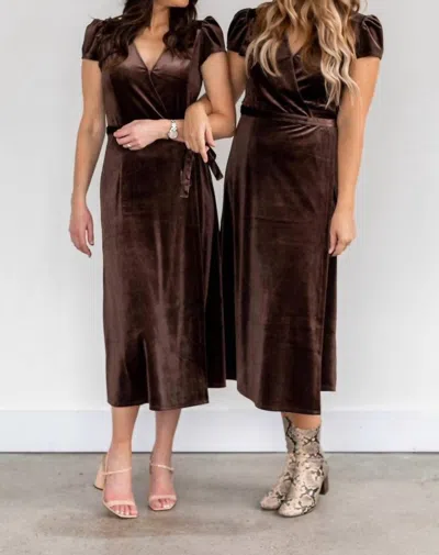 Saltwater Luxe Velvet Midi Dress In Fossil In Brown