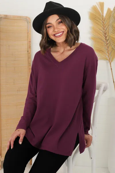 Salty Crush Mayanna Jumper - Lightweight V Neck Knit Jumper With Side Splits In Burgundy