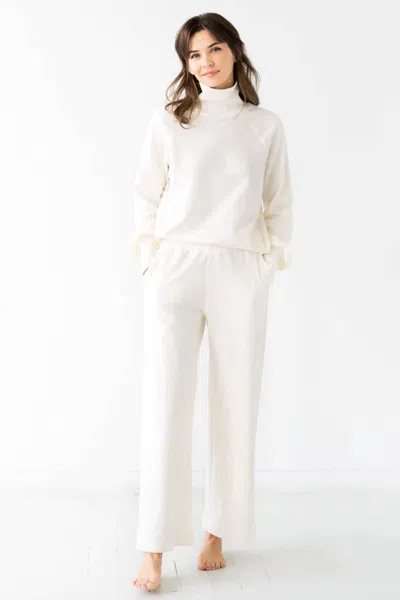 Salua Wide Leg Sweatpants In White In Multi
